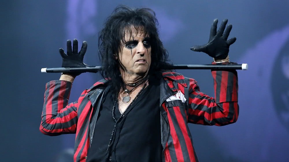 Alice Cooper thinks Rihanna is more exciting than most modern rock bands